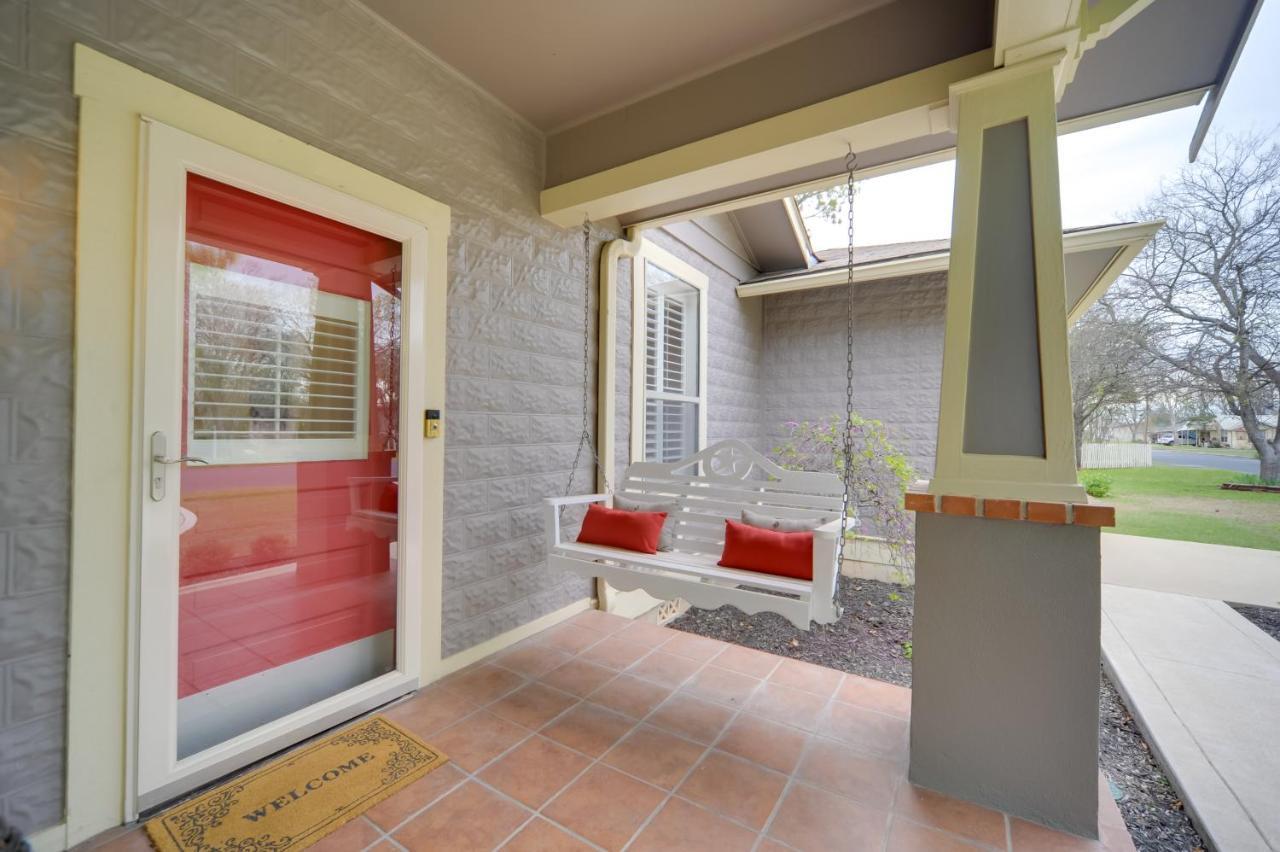 Fredericksburg Home With Pool About 1 Mi To Main Street! Luaran gambar